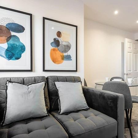 Contemporary 1 Bedroom Apartment In Central Hull 킹스턴어폰헐 외부 사진