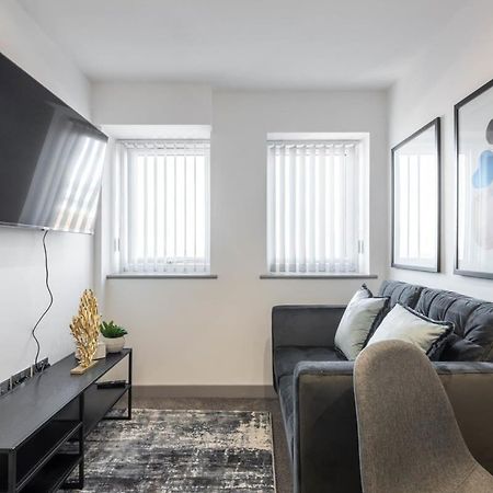 Contemporary 1 Bedroom Apartment In Central Hull 킹스턴어폰헐 외부 사진