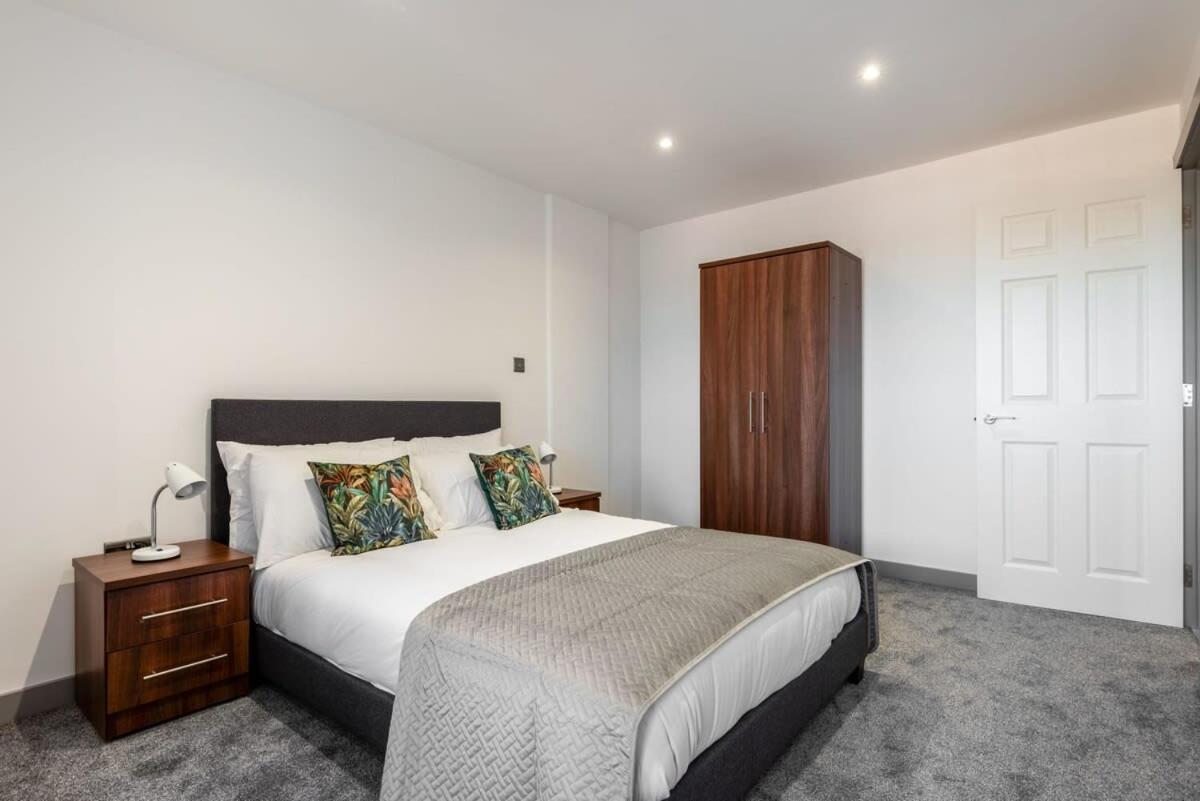 Contemporary 1 Bedroom Apartment In Central Hull 킹스턴어폰헐 외부 사진